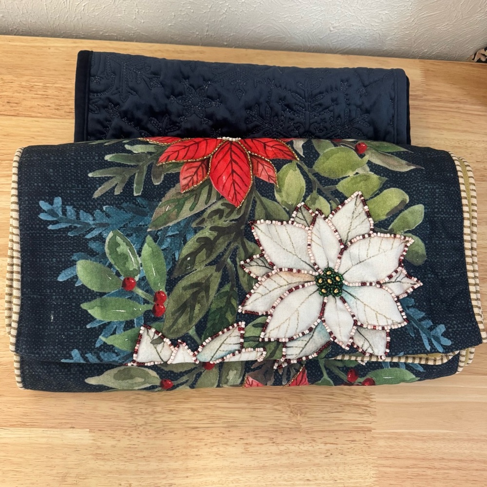 2 Tahari Winter Holiday Table Runners Beaded‎ Floral Embroidered Snowflake